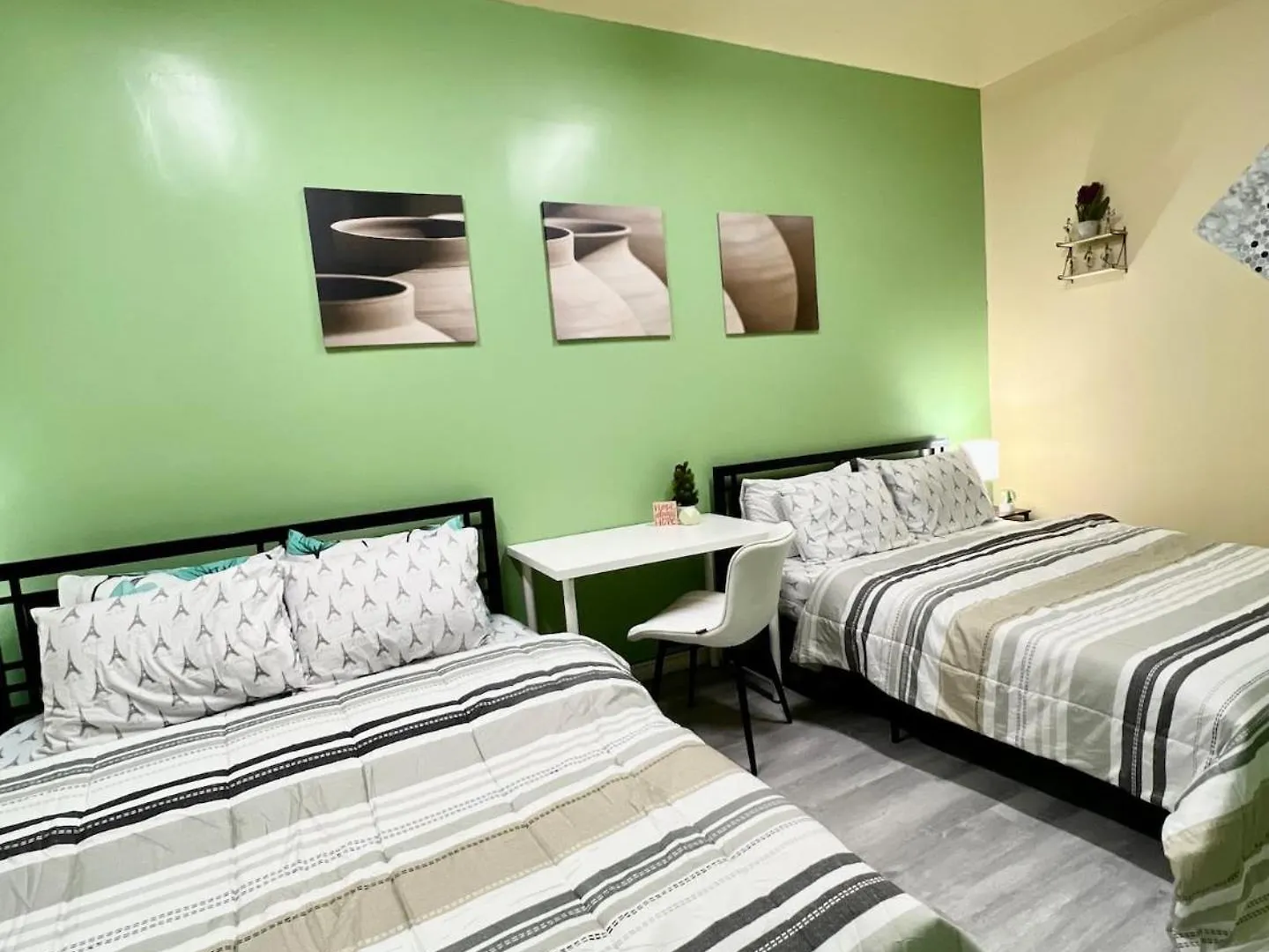 K6 Room Near Airport Mississauga Canada