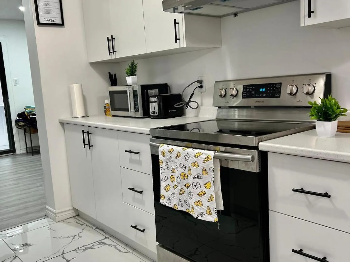 K6 Room Near Airport Mississauga