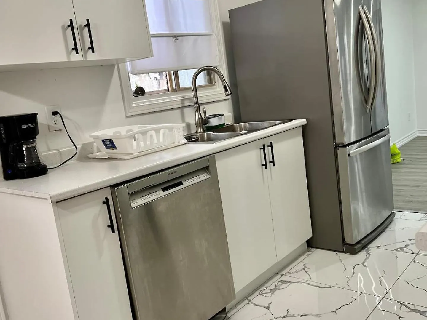 K6 Room Near Airport Mississauga Holiday home